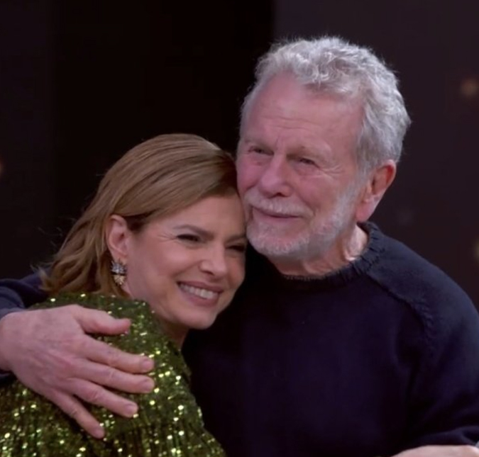 Debora Bloch se emociona com declaraçaõ do pai, Jonas Bloch! Veja os encontros entre famosos promovidos pelo <I>Domingão com Huck</i>