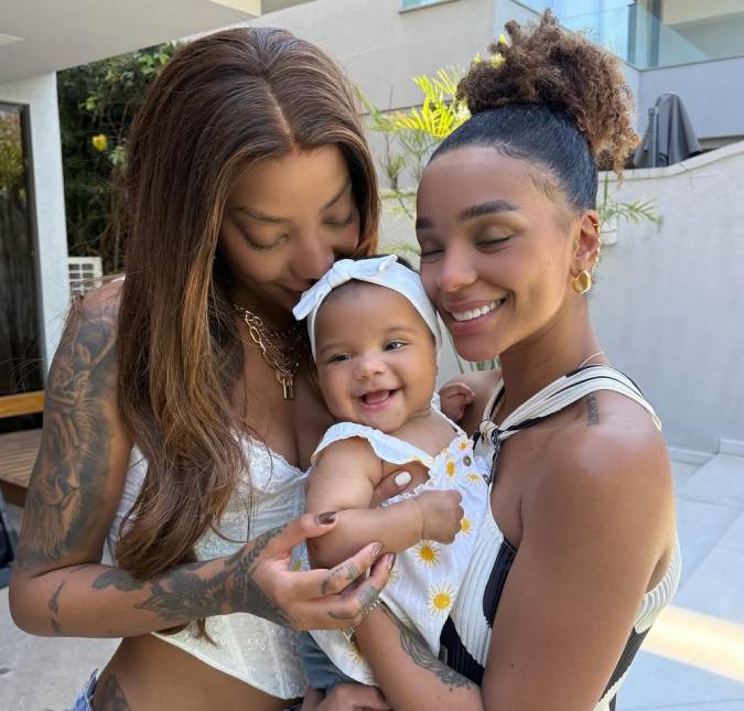Brunna Gonçalves e Ludmilla começam a introdução alimentar de Zuri... Veja os momentos de Ludmilla e a dançarina com a filha