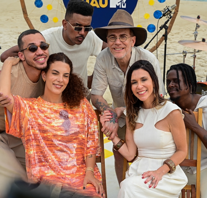 Com Sarah Oliveira, Céu e Os Garotin, Nando Reis homenageia Cássia Eller em evento