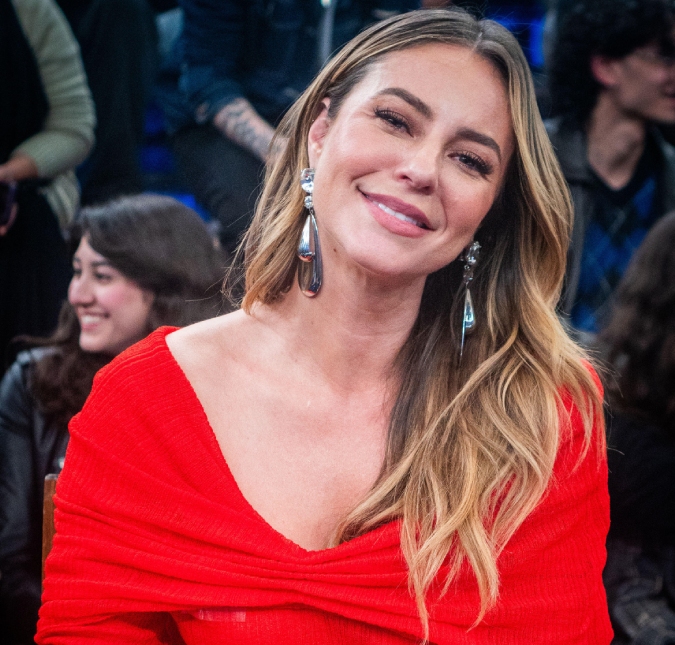 Após fim de <i>Vale Tudo</i>, Paolla Oliveira aproveita férias em casa e reflete sobre rotina