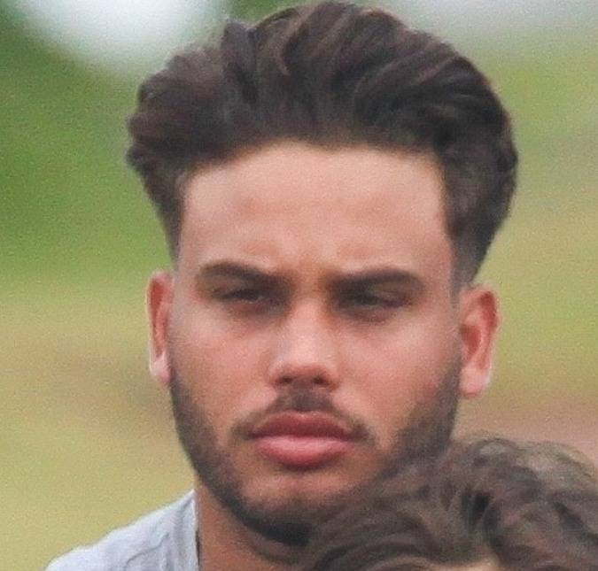 Ex-namorada de Jonathan Couto abre o jogo sobre fim do relacionamento com o cantor