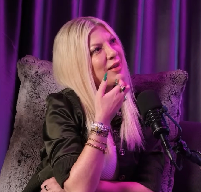 Tori Spelling fala pela primeira vez sobre separação de Dean McDermott: <i>Continuaremos amigos</i>