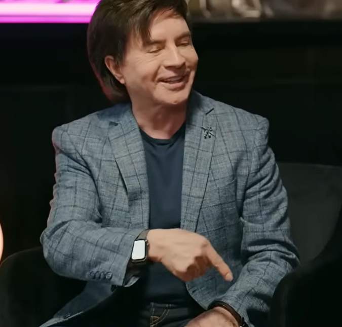 Relembrando início da carreira, Xororó revela que levou mordida de chimpanzé em circo