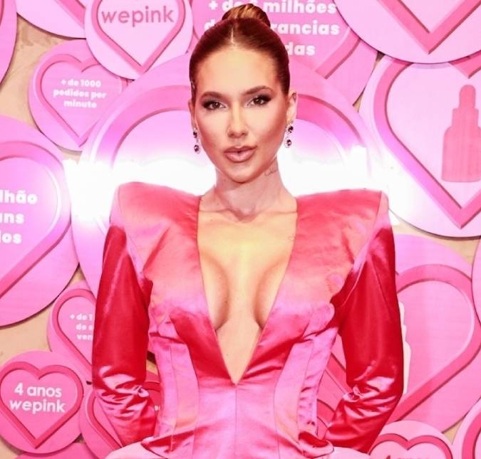 Virginia Fonseca desembarca em Londres para acompanhar Vini Jr. em jogo da Seleção Brasileira