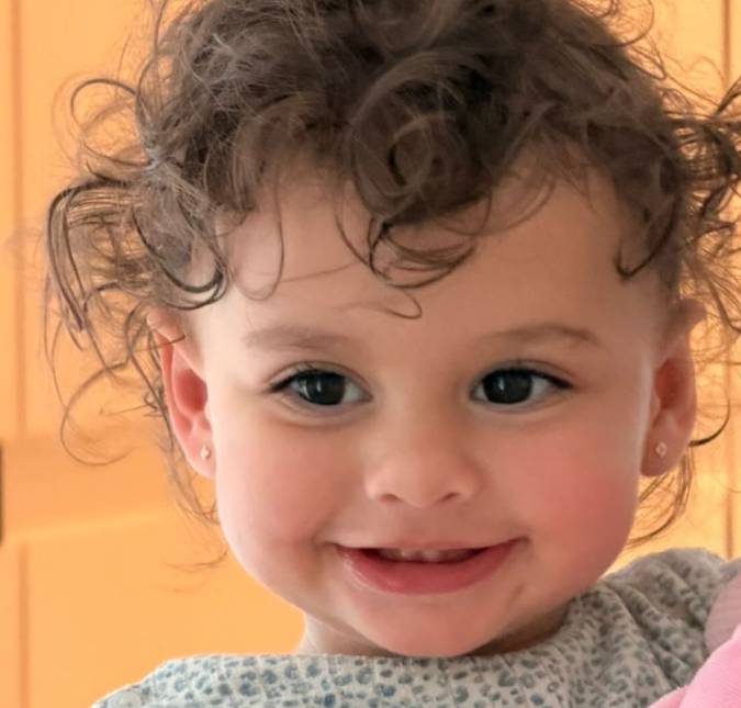 Neymar Jr. encanta <i>web</i> com nova foto fofíssima de Helena. Veja os melhores momentos da terceira filha do jogador.