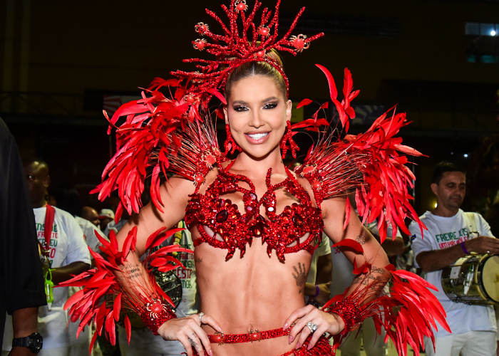 O que você está achando da evolução de Virginia Fonseca no samba?