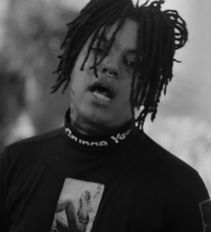 POORSTACY, <i>rapper</i> de <i>Choose Life</i>, morre aos 26 anos de idade. Veja os famosos que morreram em 2025