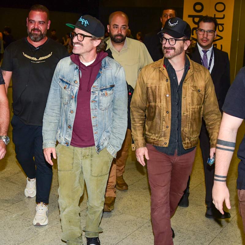 Eles chegaram! Veja os famosos que desembarcaram no Brasil para a <i>CCXP25</i>