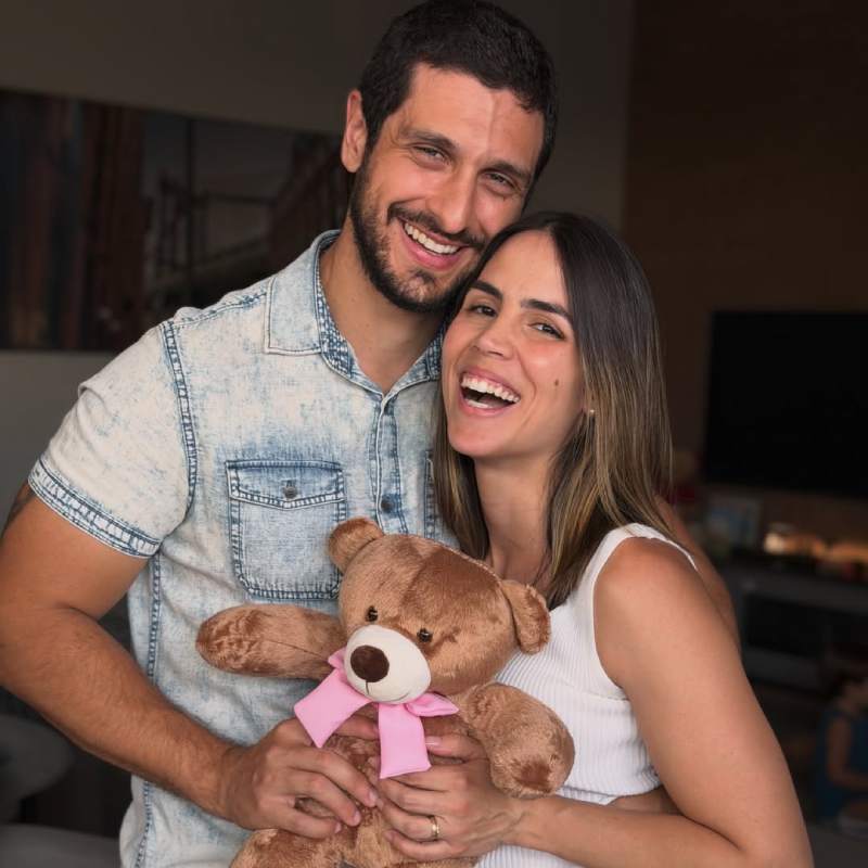 Perola Faria, Kat Graham, Camila Queiroz... Veja os famosos que anunciaram que a família vai aumentar em 2025!
