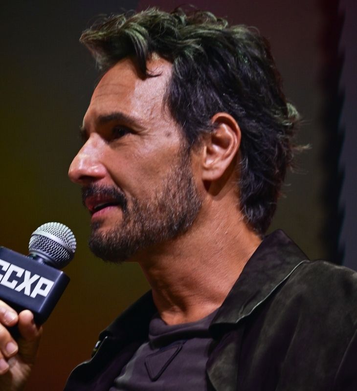 Painéis com Rodrigo Santoro, Dexter Sol Ansell, Dominic Monaghan... Saiba como foi o primeiro dia da <i>CCXP 2025</i>