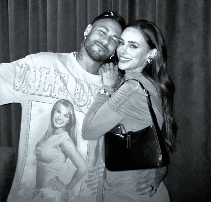 Neymar Jr. e Bruna Biancardi surgem agarradinhos durante <i>vale night</i> em Miami. Confira os melhores momentos entre eles