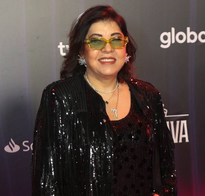 Roberta Miranda surge agarradinha a Zé Felipe e provoca Ana Castela em clima de brincadeira