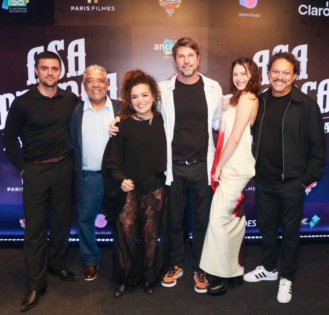 Elenco de <i>Asa Branca: A Voz da Arena</i> se reúne em pré-estreia