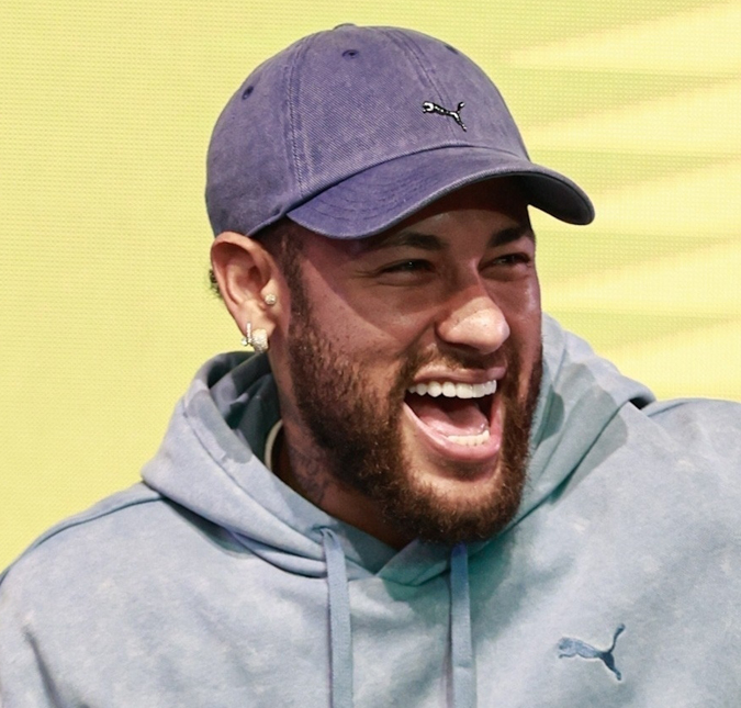 Neymar Jr. mostra álbum das férias com Bruna Biancardi