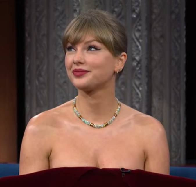 Taylor Swift se derrete por noivo, Travis Kelce, em entrevista: - <i>Amor da minha vida</i>