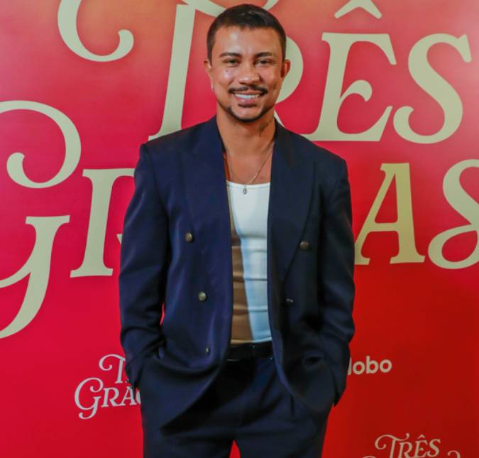 Xamã brinca sobre cenas românticas de Sophie Charlotte em <i>Três Graças: - Fecho o olho na hora</i>