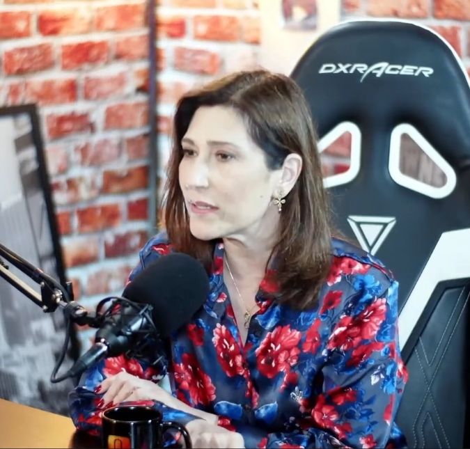 Beth Goulart se emociona ao falar sobre saudade da mãe, Nicette Bruno: <i>- Eu te abraço espiritualmente</i>