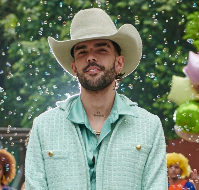 Após dois meses e meio de namoro, Luan Pereira fica noivo da influenciadora Victoria Miranda