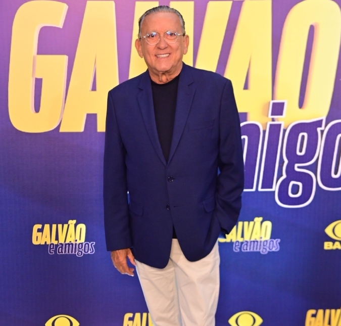 Família de Galvão Bueno atualiza estado de saúde do narrador após internação por pneumonia