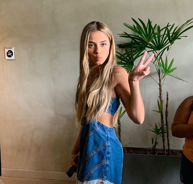 Key Alves posa para fotos com a filha recém nascida: <i>Modo mamãe</i>