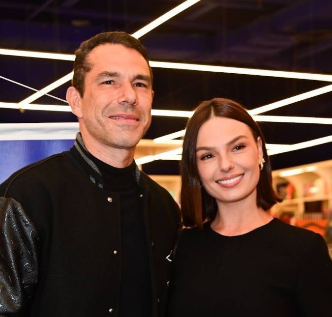 Marcus Buaiz comemora um ano de casamento com Isis Valverde: <i>Maior conquista</i>