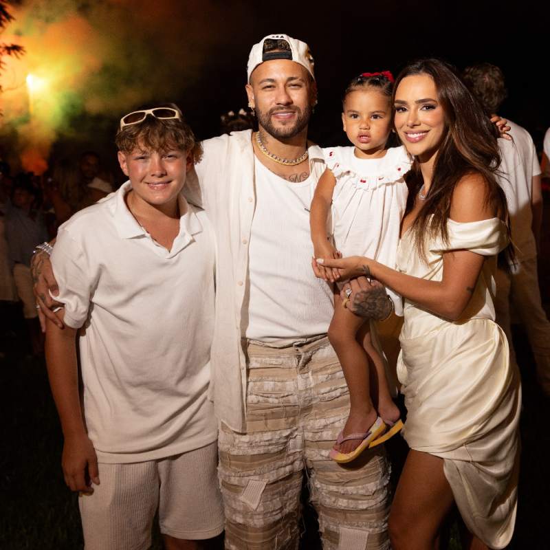 Bruna Biancardi e Neymar Jr. curtem virada do ano com Mavie, Mel e Davi Lucca. Confira os melhores momentos entre eles