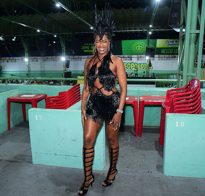 Iza arrasa no <i>look</i> para ensaio da <i>Imperatriz Leopoldinense</i>