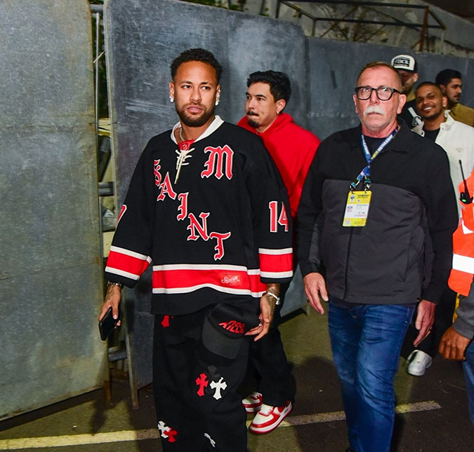 Neymar encanta ao compartilhar fotos com Mavie na academia: <i>Me deu força</i>