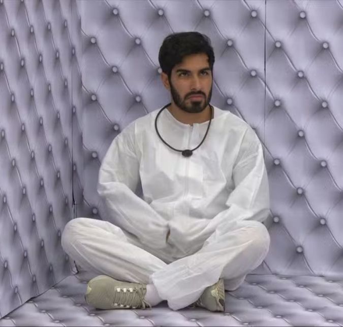 Ricardinho e Chaiany tem atrito no Quarto Branco do <i>BBB26</i>. Veja como foi a primeira madrugada na dinâmica