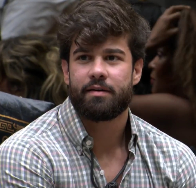 Após receber 11 votos, Paulo Augusto diz que acordou para o jogo. Veja o que rolou na madrugada do <I>BBB26</i>
