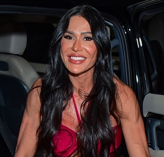 Gracyanne Barbosa fala da relação com o empresário: <i>Está sendo muito especial</i>