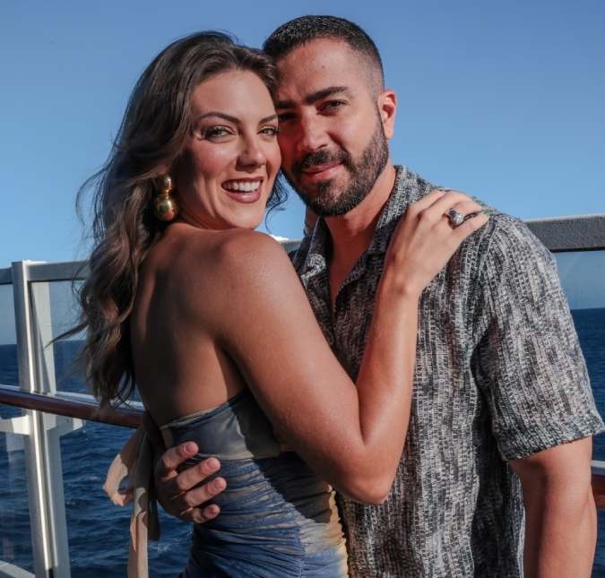 Filho de Bell Marques anuncia gravidez da esposa: <i>Desejado, planejado e esperado!</i>