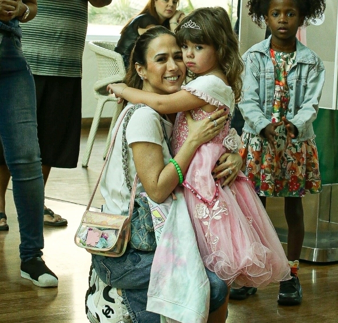Tatá Werneck se declara para a filha, Clara Maria: <i>Nasci para ser sua mãe</i>
