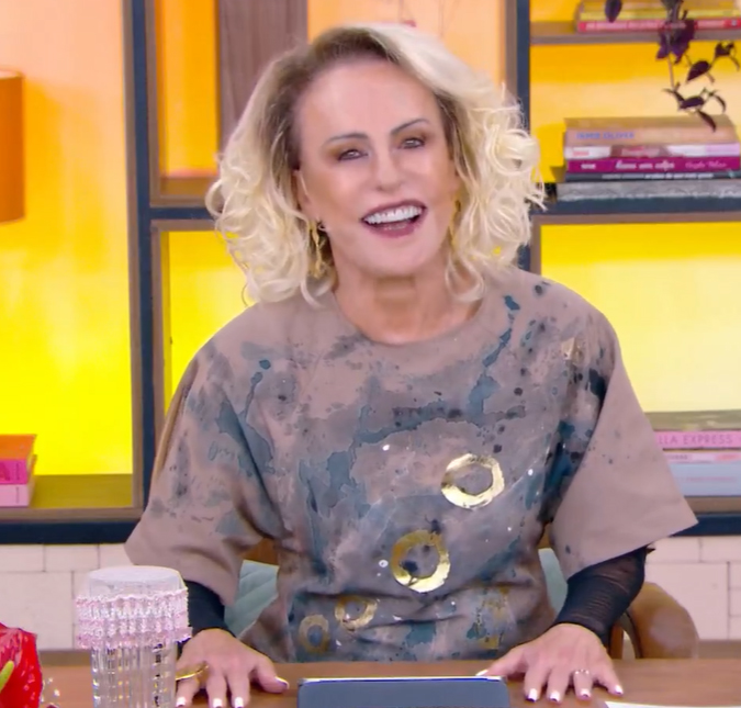 Ana Maria Braga diverte ao revelar que tentou pegar atestado médico em dia de entrevista com eliminado do <i>BBB26</i>