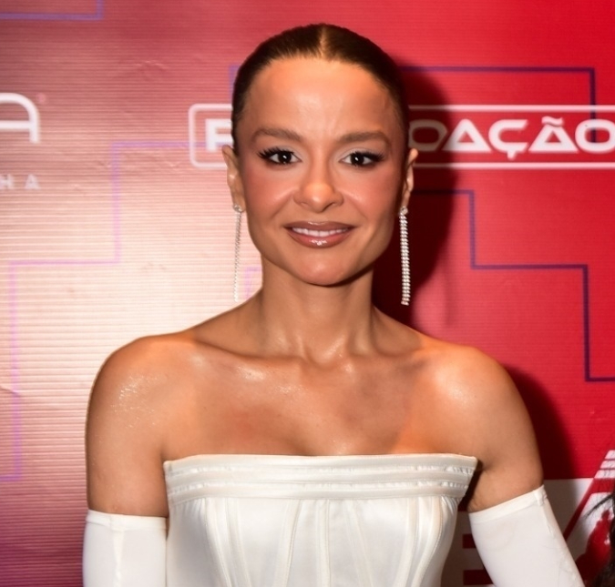 Maiara, da dupla com Maraisa, exibe com novo visual após revelar diagnóstico de alopecia capilar