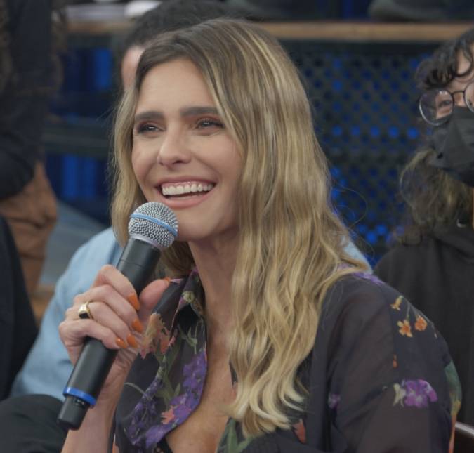 Fernanda Lima brinca sobre sinais da idade e diverte fãs: <i>Estou em decomposição?</i>