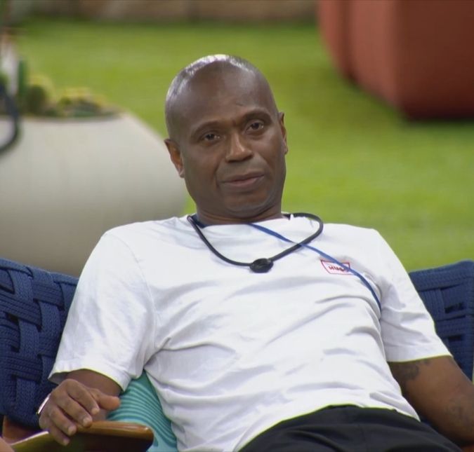 Equipe de Edilson Capetinha se pronuncia após desclassificação do <i>BBB26: Foi reação de impulso</i>