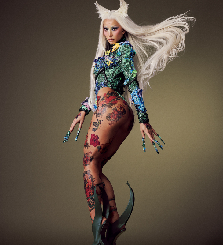 Sabrina Sato rouba a cena no Carnaval ao apostar em corpo tatuado e unhas alongadas