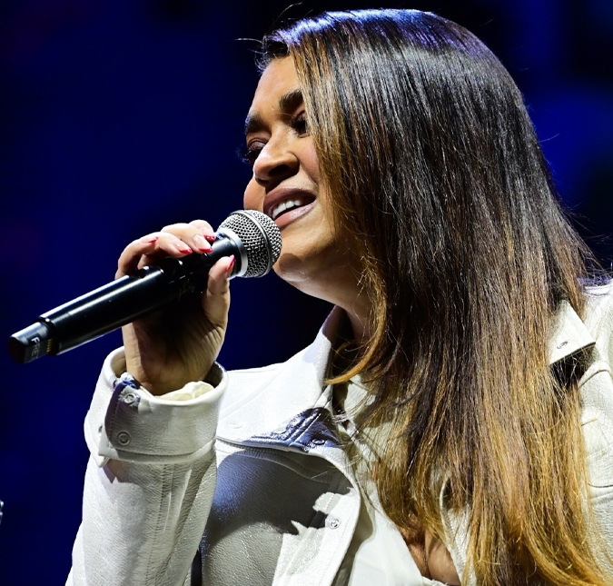 Preta Gil é homenageada em <i>show</i> de drones durante o Carnaval de Salvador