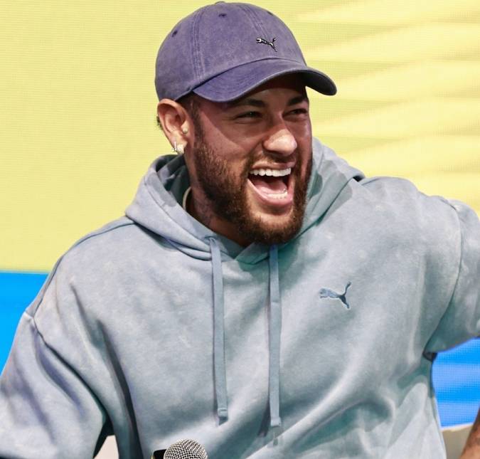 Neymar Jr. e Mavie elogiam <i>look</i> que Bruna Biancardi usou para curtir Sapucaí: <i>Sereia</i>