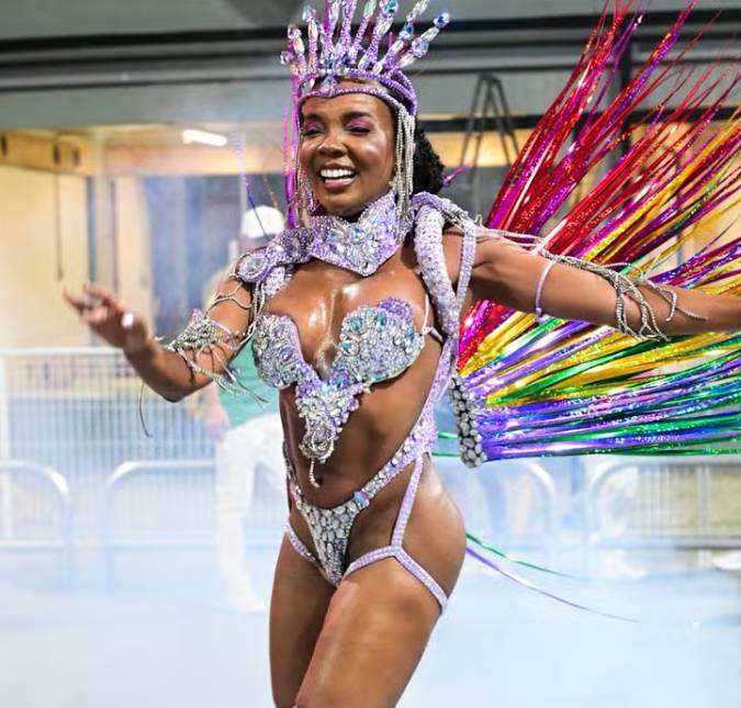 Com Thelma Assis como destaque, Mocidade Alegre é campeã do Carnaval de São Paulo