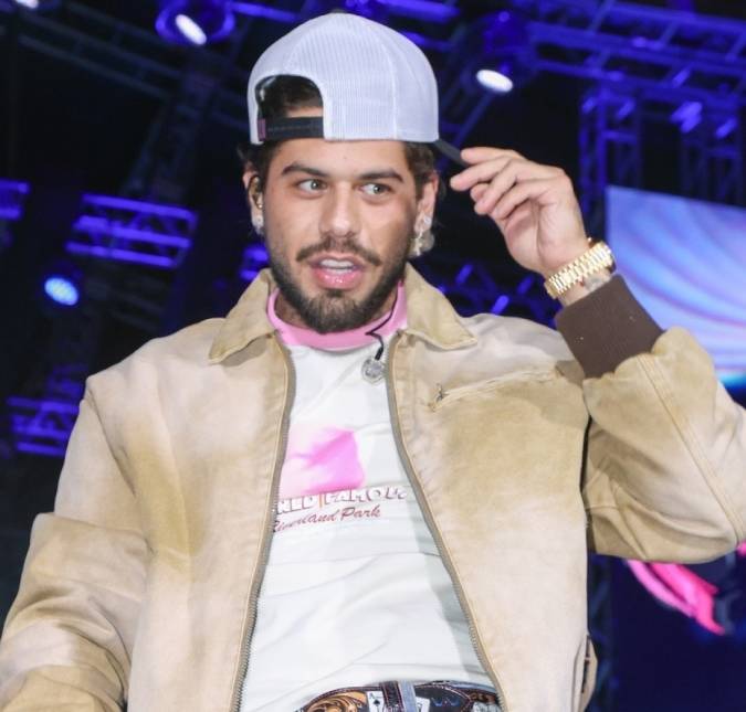 Zé Felipe posta cliques chorando e relata saudades dos filhos: <i>Pesa</i>