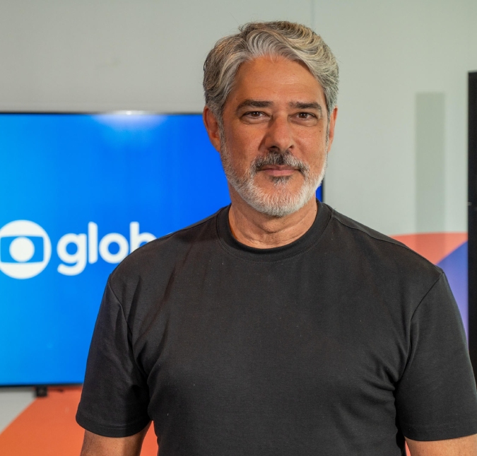 Antes de estreia no <i>Globo Repórter</i>, William Bonner invade casa do <i>BBB26</i>