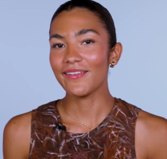 Olivia Dean e Sam Fender vencem prêmio de Música do Ano no <i>BRIT Awards 2026</i>