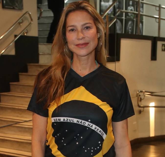 Luana Piovani revela que está escrevendo biografia: <i>Sou eu quem dá voz à caneta</i>