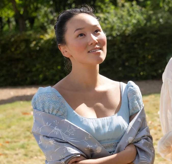 Diamante da temporada! Yerin Ha, de <i>Bridgerton</i>, marca presença no tapete vermelho do <i>The Actor Awards 2026</i>