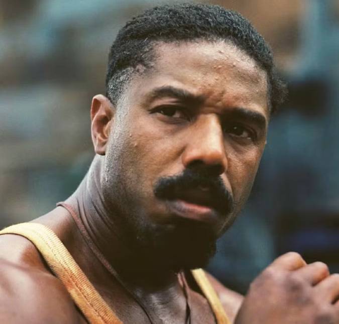 É dele! Michael B. Jordan leva prêmio de Melhor Ator em Papel Principal no <i>The Actor Awards 2026</i>