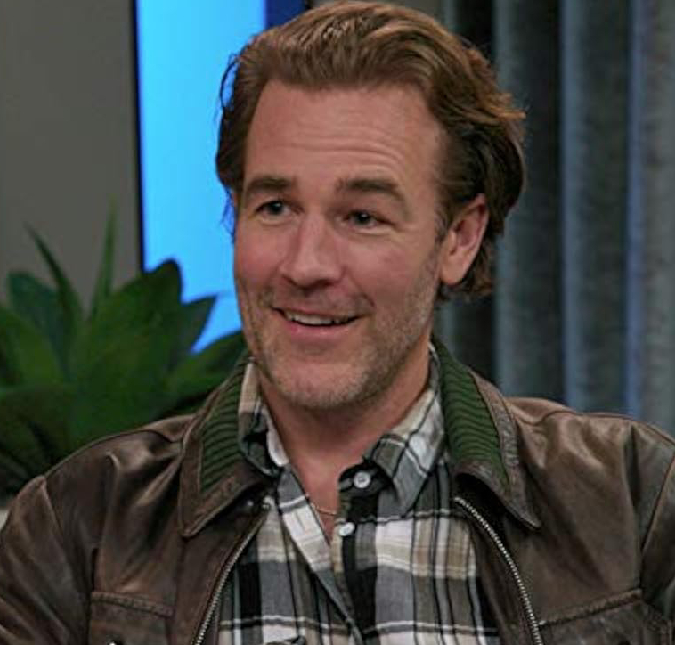 Em seu primeiro aniversário póstumo, esposa de James Van Der Beek publica vídeo emocionante da filha falando do pai