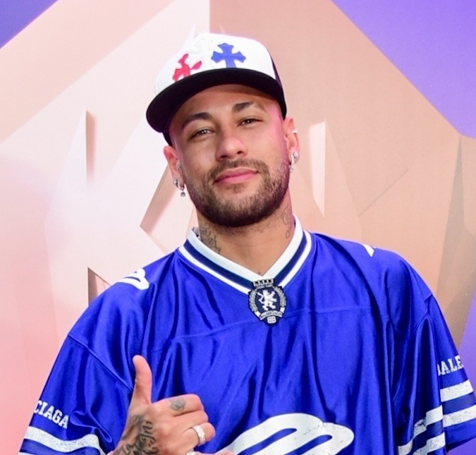 Neymar Jr. se pronuncia após curtir fotos sensuais de modelo: <i>Doentio a forma como reagem a curtidas</i>