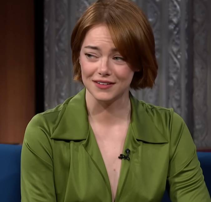 Emma Stone, Nicole Kidman, Demi Moore e mais famosas marcam presença no tapete vermelho do <i>Oscar 2026</i>; veja os <i>looks</i>